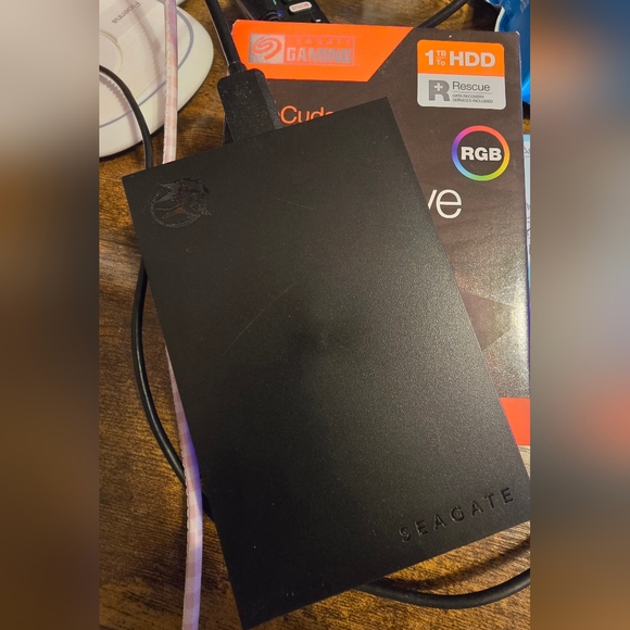 Seagate FireCuda Gaming Hard Drive with RGB - Picture 5 of 8